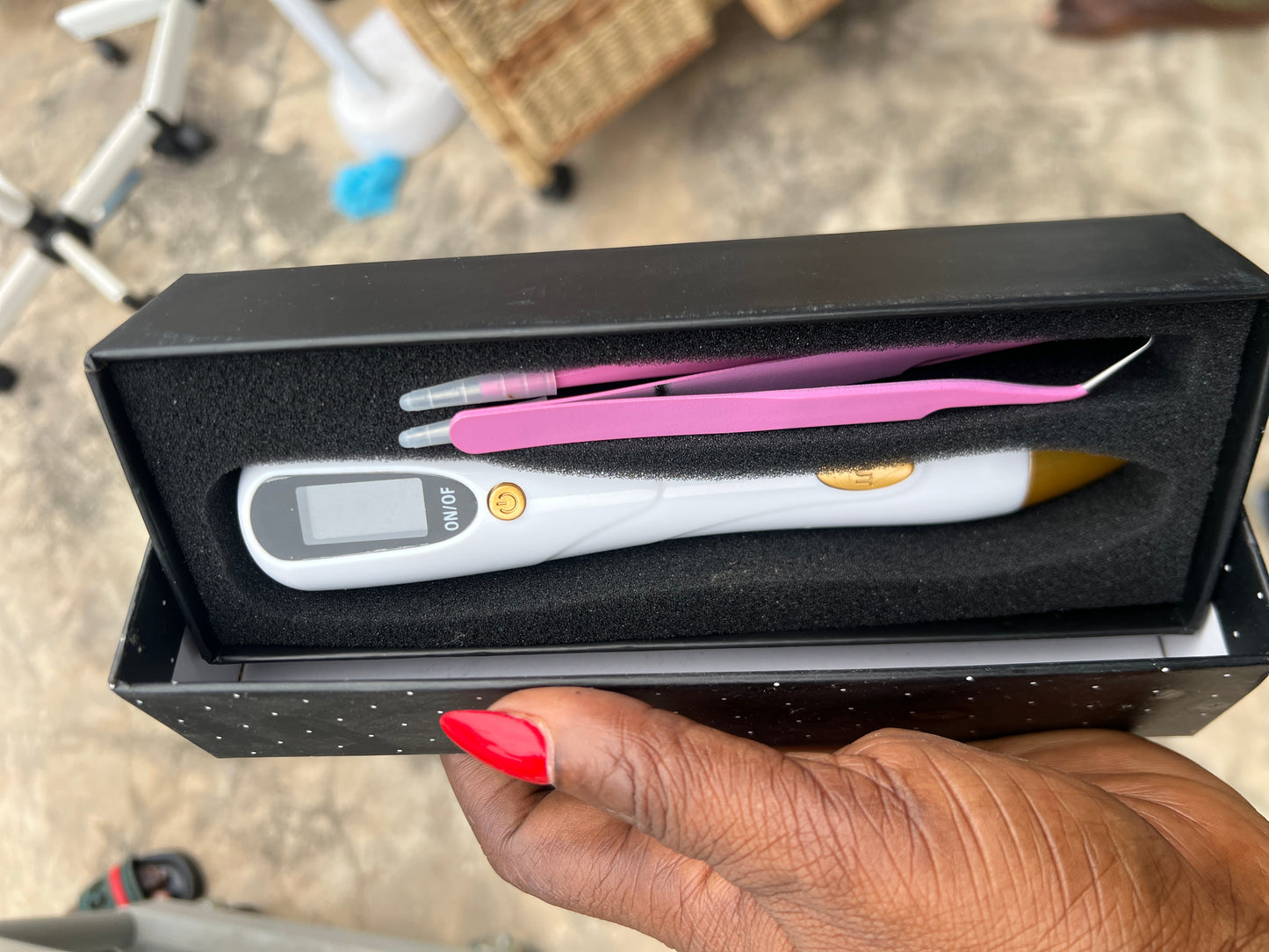 Mole removal machine