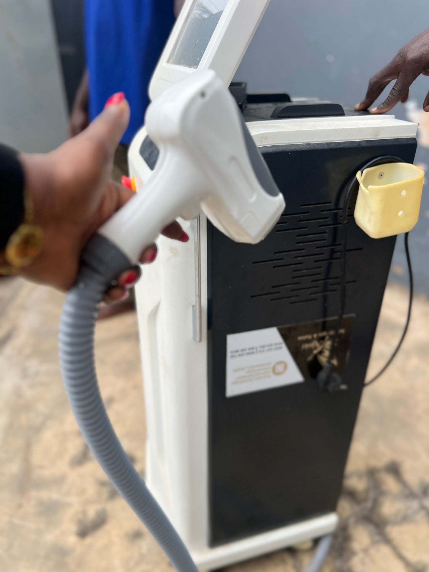 Laser hair removal machine