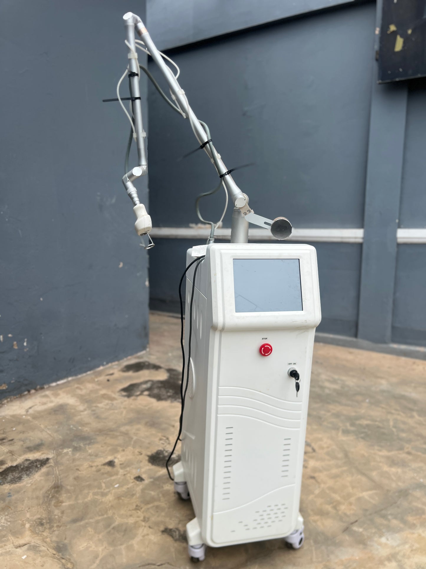 Co2 fractional laser machine