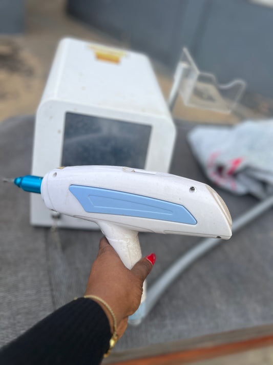 Tattoo removal machine