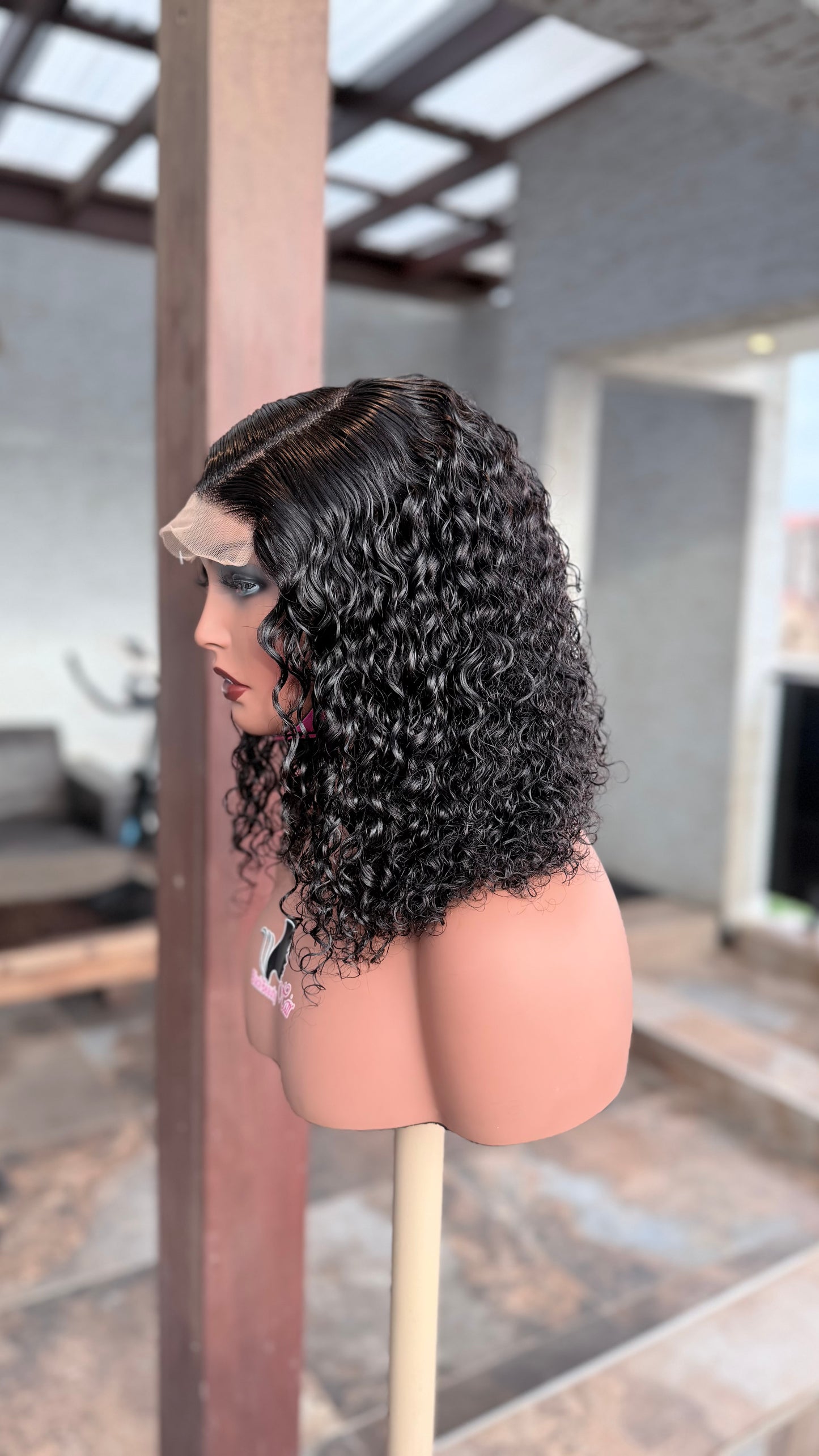 Romance Curls 5×5 Lace Closure Wig – Soft Curly Human Hair Wig
14”